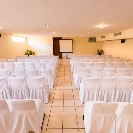 Costa de Oro Beach Hotel-3