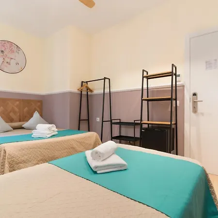 Hostal Evocare Madrid-2