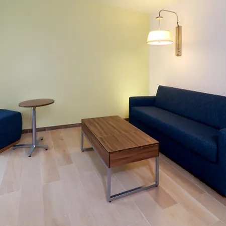 Holiday Inn Express&Suites - Playa del Carmen, an IHG Hotel-3