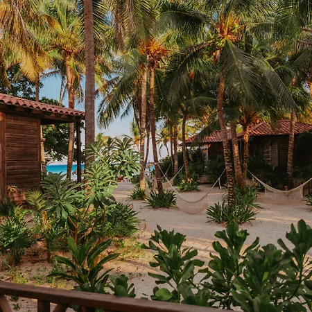 Petit Lafitte Beach Front Hotel & Bungalows-3