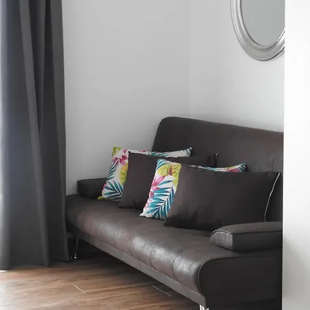 Sandra Rooms-3