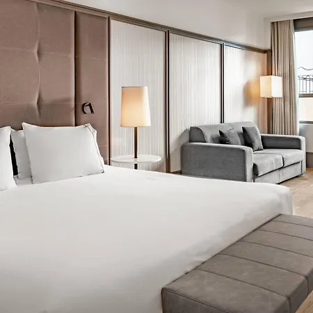 AC Hotel Avenida de América by Marriott-3