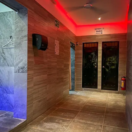 Spartacus Hostel Boutique For Men-3