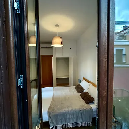 Madrid Room Sol Center-2