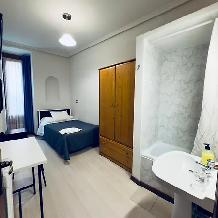 Hostal Conde De Alba-3