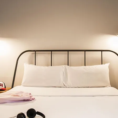 Room Ventura-2