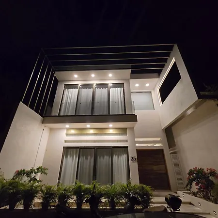 Villa Tulipan Modern 4 Bedroom 4 Bathroom And Private Pool-3
