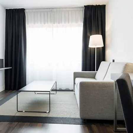 Ilunion Suites Madrid-3