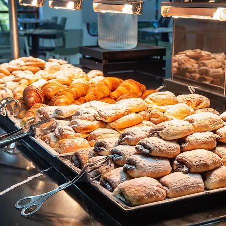 Hotel Benidorm East by Pierre&Vacances-2