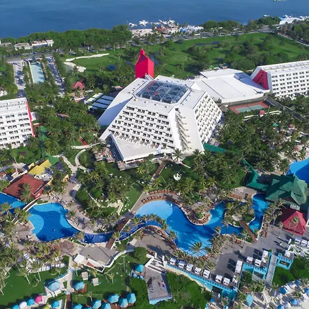 The Pyramid Cancun By Oasis-2