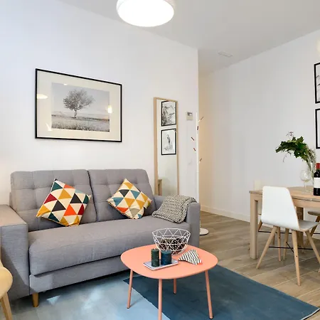 Nqn Aparts & Suites Madrid-3