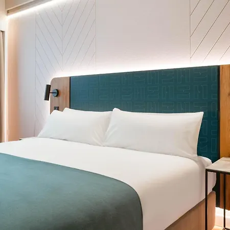 Limehome Benidorm Calle Major-3