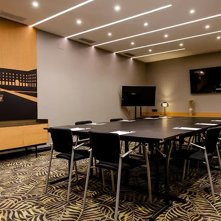 Motel One Plaza de España-3