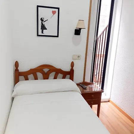 Hostal Biarritz-2