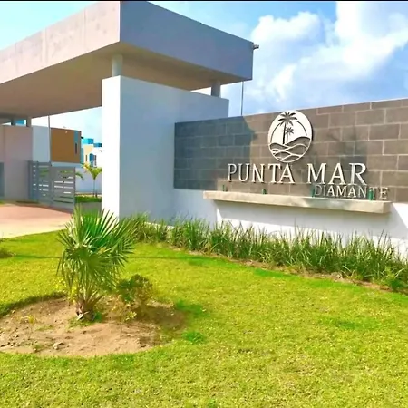 Punta Mar Diamante Family House-3