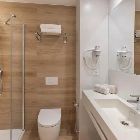 B&B HOTEL Madrid Vallecas Ensanche-3