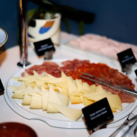 Radisson Blu Hotel, Madrid Prado-2
