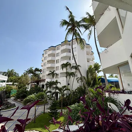 Hotel Acapulco Malibu-3