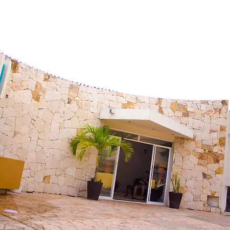 Moloch Hostel & Suites-2