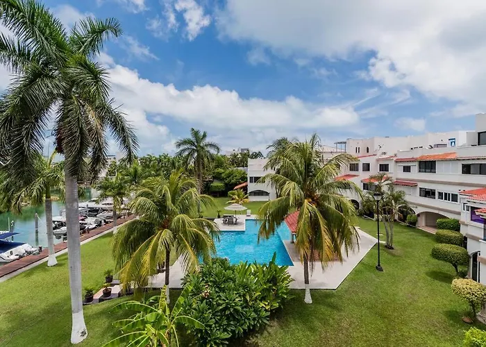 Elegant Lagoon Front Villa By Casa Paraiso Cancún