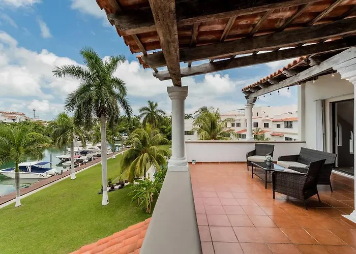 Elegant Lagoon Front Villa By Casa Paraiso Cancún
