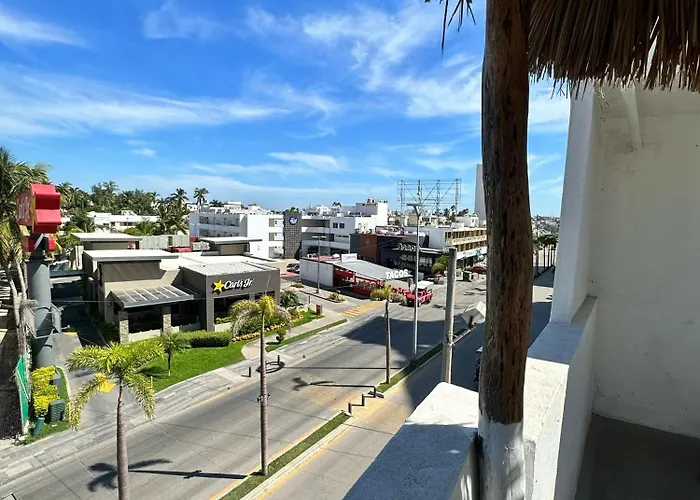 Creta Hotel & Suites Mazatlán