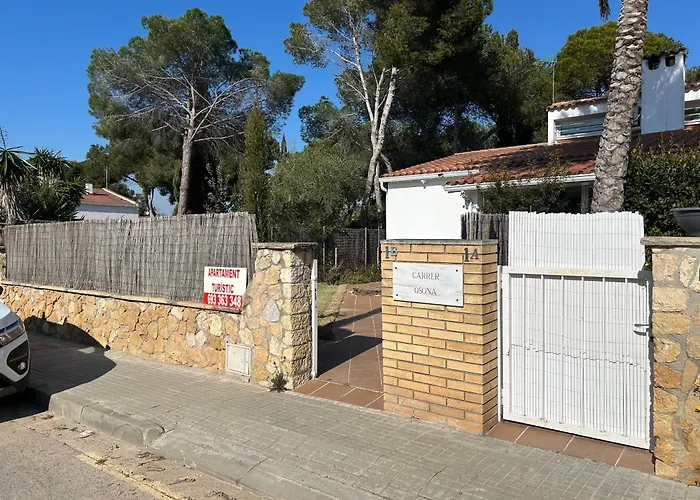 Villa Casa OSONA con jardin cerca de la Playa Tarragona