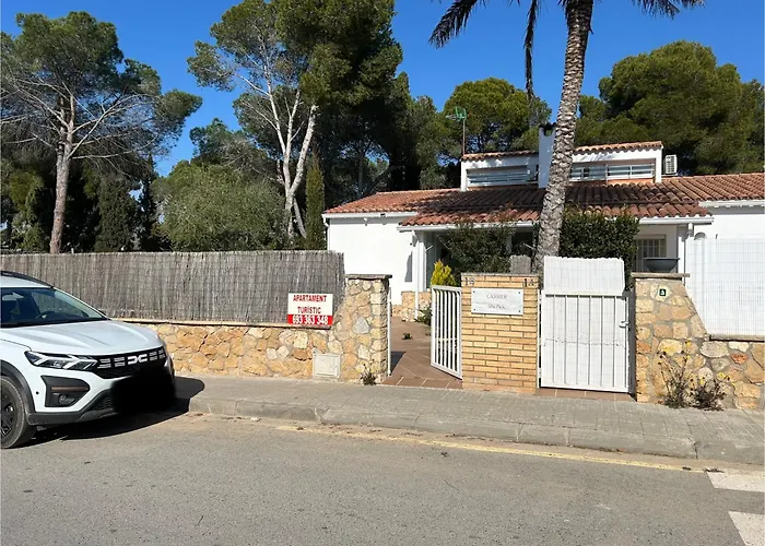Villa Casa OSONA con jardin cerca de la Playa Tarragona