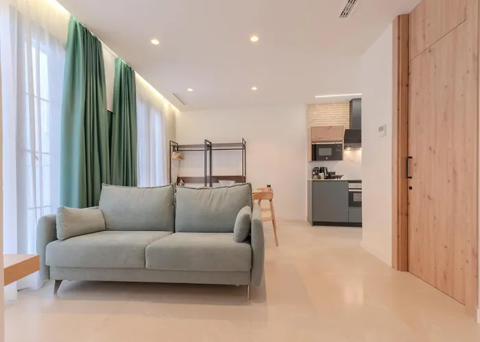Apartamentos La Basílica by BeAlicante
