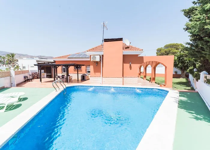 Expoholidys- Chalet privado en Castell del Rey Almería