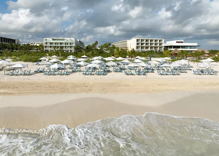 Family Selection At Grand Palladium Select Costa Mujeres Cancún