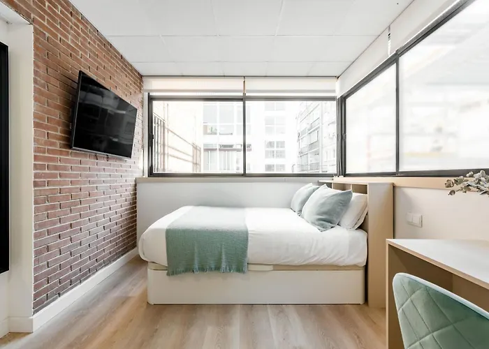 Square Rooms by Charming, cerca del aeropuerto y con un pequeño gimnasio Madrid