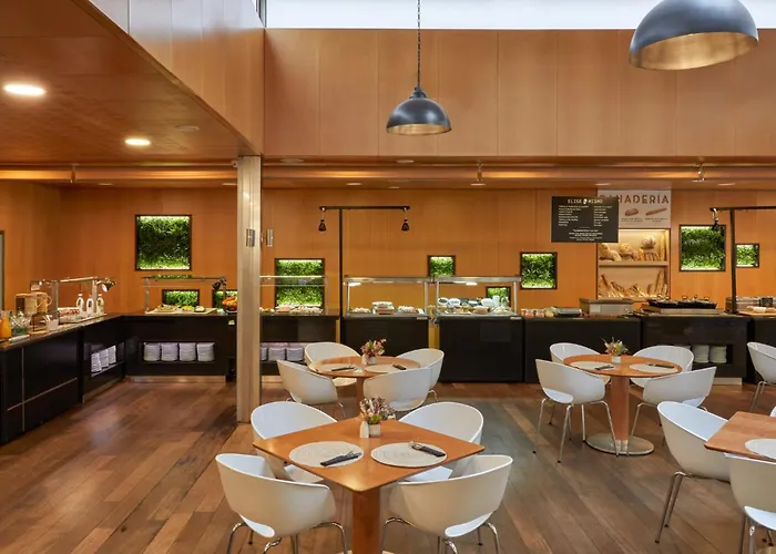 Hotel Crowne Plaza Madrid - Centre Retiro by IHG