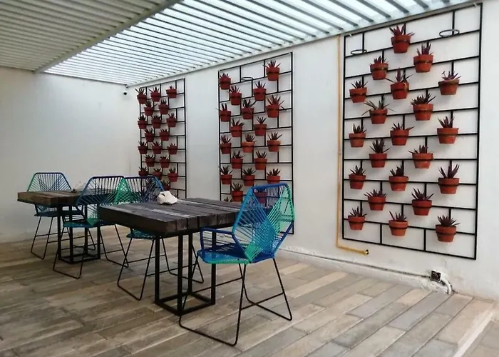 Moloch Hostel & Suites Cancún